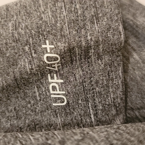 Nike  dri fit tee upf 40 - Picture 3 of 3